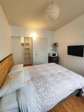 Cómoda habitación independiente